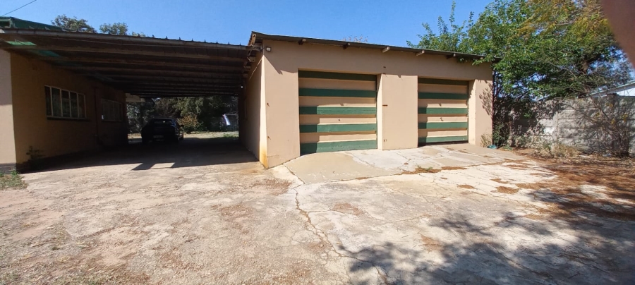 3 Bedroom Property for Sale in Roosheuwel Ext 2 North West